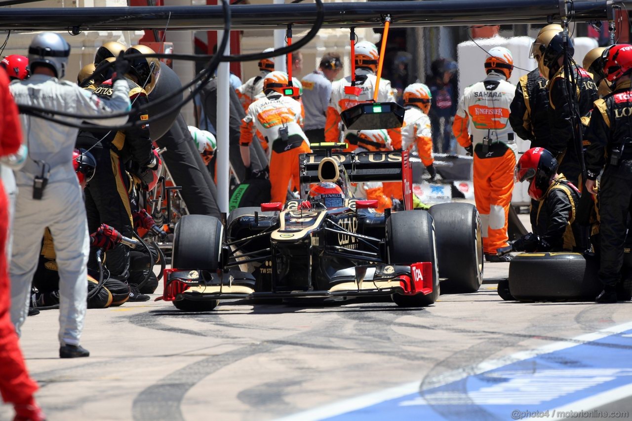 GP EUROPA, 24.06.2012- Gara, Pit Stop, Romain Grosjean (FRA) Lotus F1 Team E20 