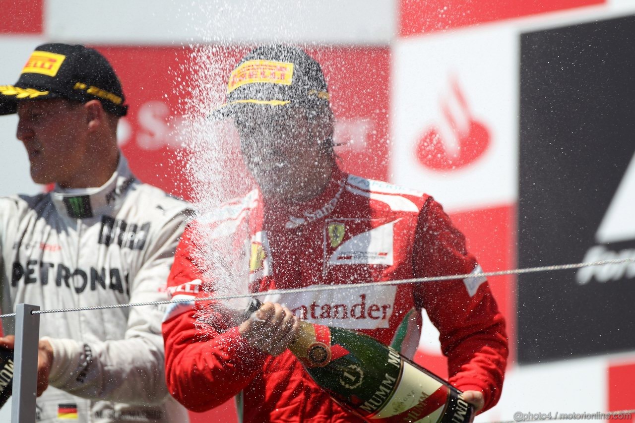 GP EUROPA, 24.06.2012- Gara, Fernando Alonso (ESP) Ferrari F2012 vincitore e terzo Michael Schumacher (GER) Mercedes AMG F1 W03 