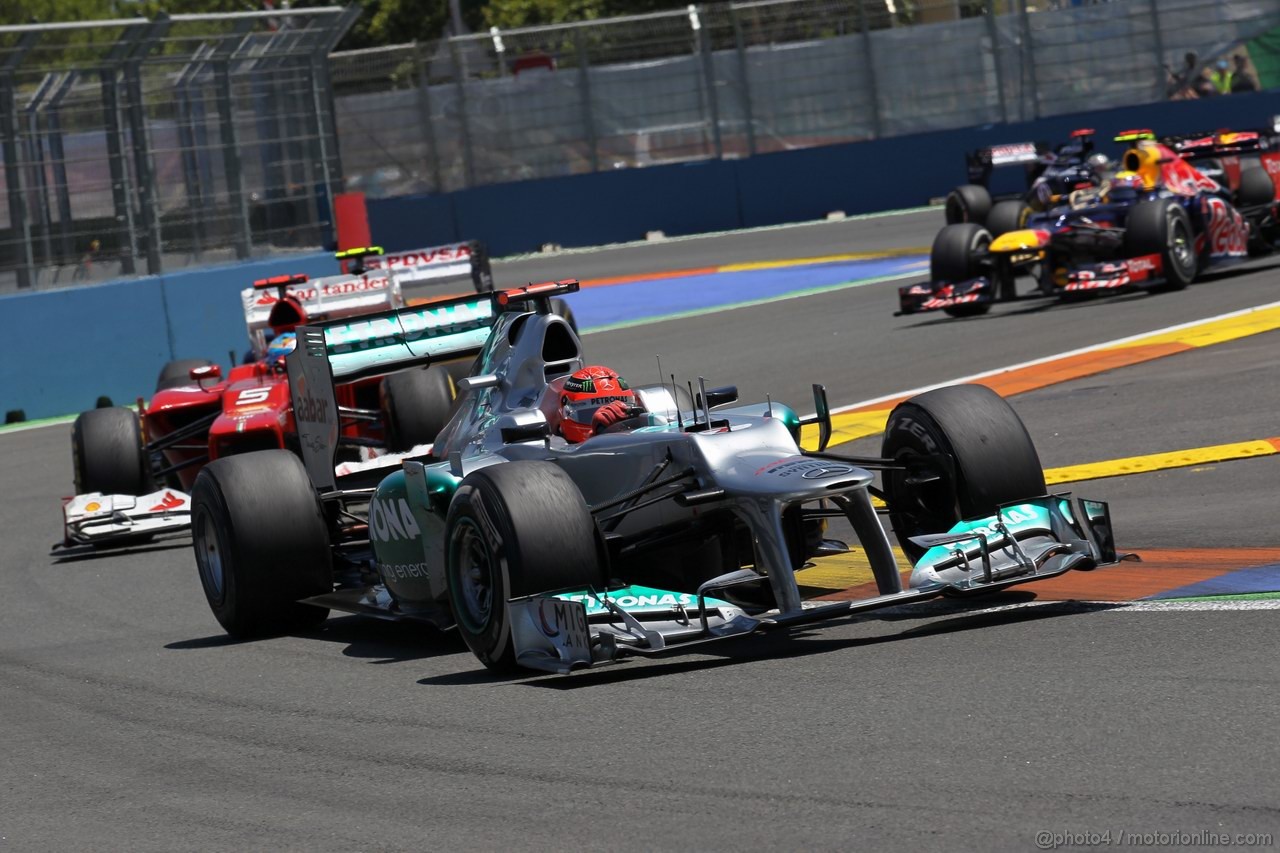 GP EUROPA, 24.06.2012- Gara,Michael Schumacher (GER) Mercedes AMG F1 W03 e Fernando Alonso (ESP) Ferrari F2012 