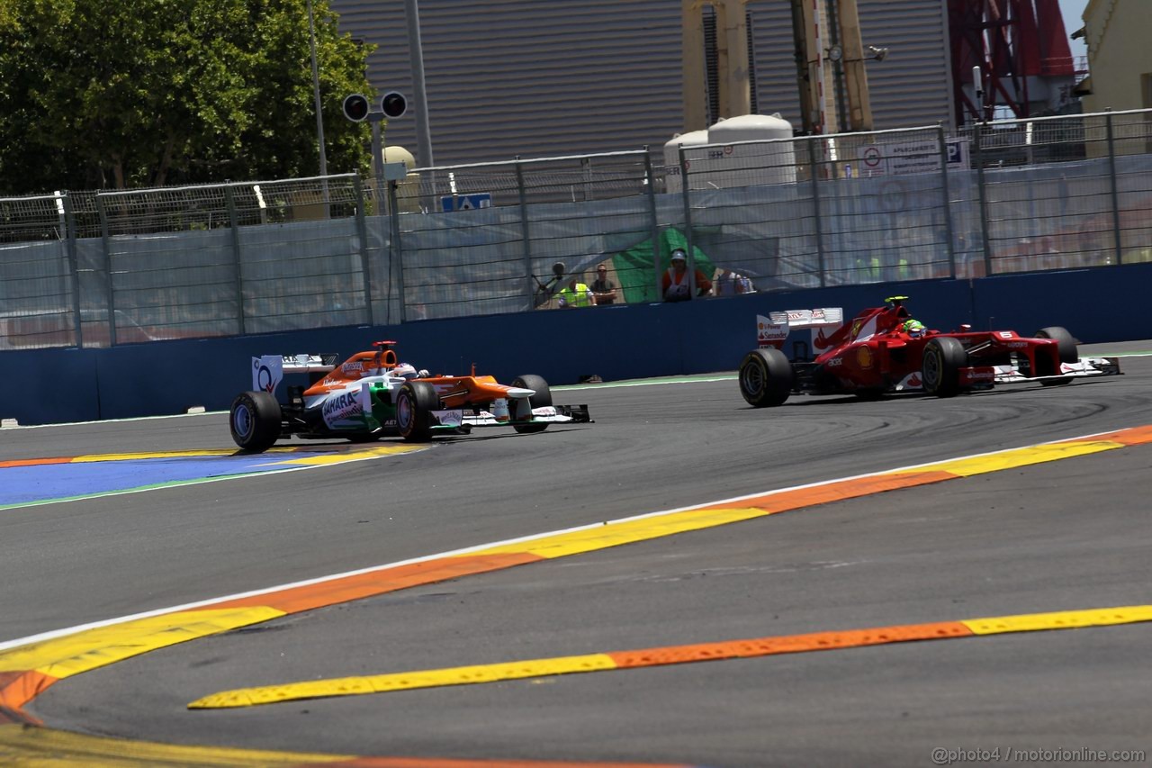 GP EUROPA, 24.06.2012- Gara, Paul di Resta (GBR) Sahara Force India F1 Team VJM05 e Felipe Massa (BRA) Ferrari F2012 