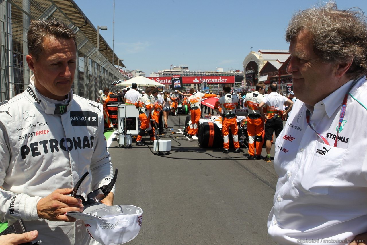 GP EUROPA, 24.06.2012- Gara,Michael Schumacher (GER) Mercedes AMG F1 W03 e Norbert Haug (GER), Mercedes Motorsport chief  