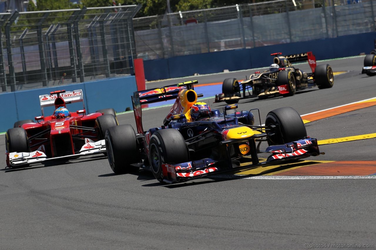 GP EUROPA, 24.06.2012- Gara, Fernando Alonso (ESP) Ferrari F2012 e Mark Webber (AUS) Red Bull Racing RB8 