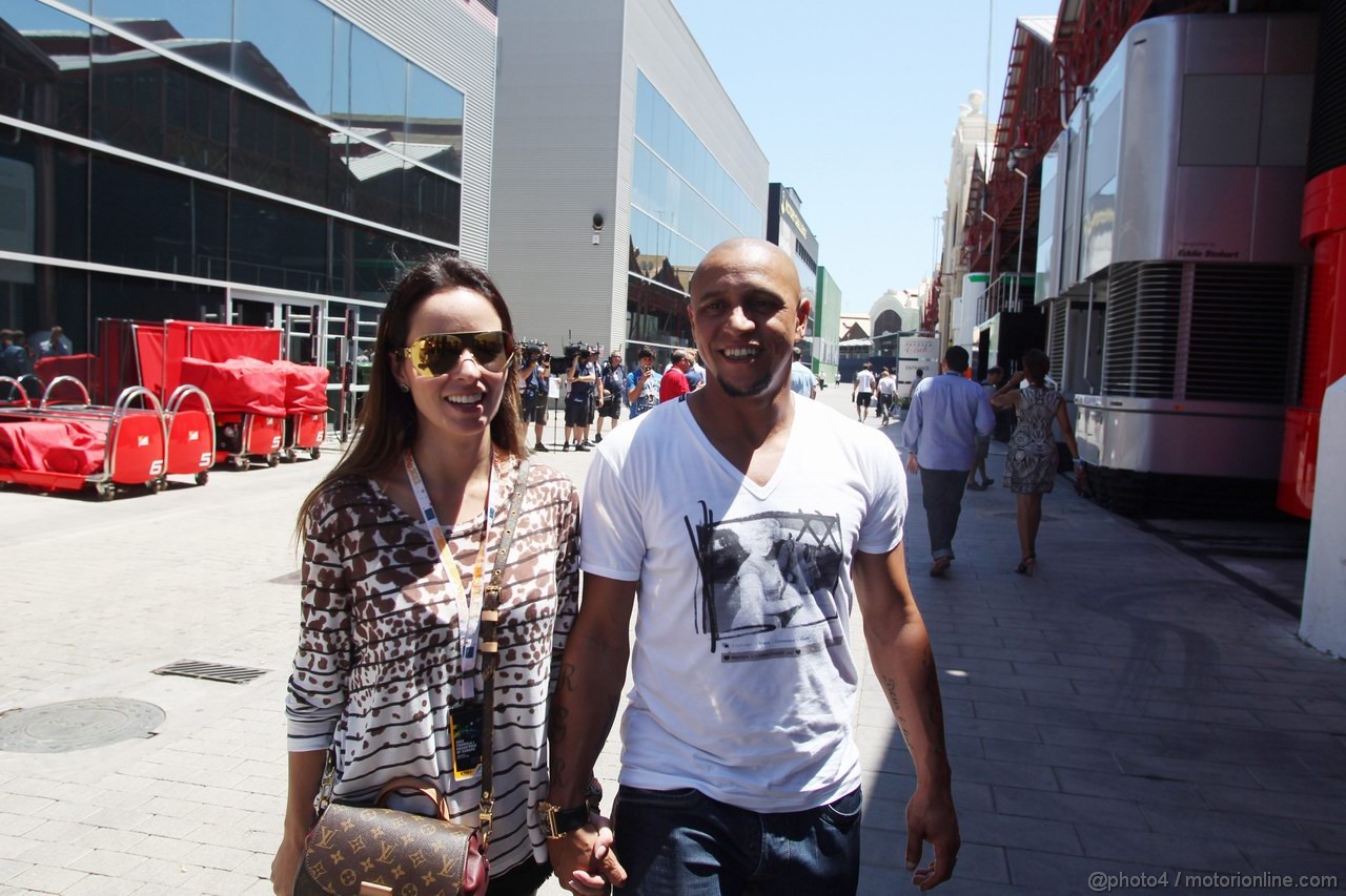 GP EUROPA, 23.06.2012- Qualifiche, Roberto Carlos (BRA), Soccer e sua moglie