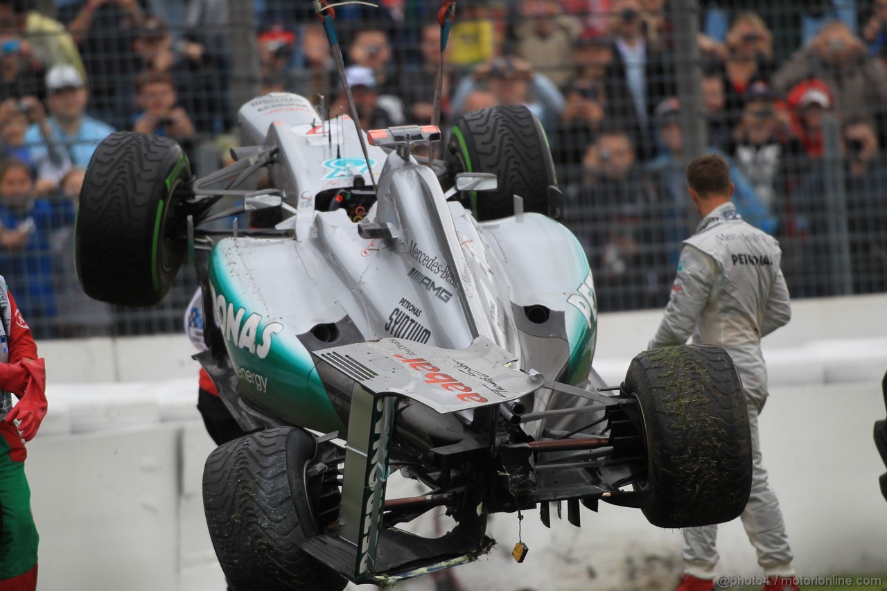 GP GERMANIA, 20.07.2012 - Prove Libere 2, Michael Schumacher (GER) Mercedes AMG F1 W03 crash