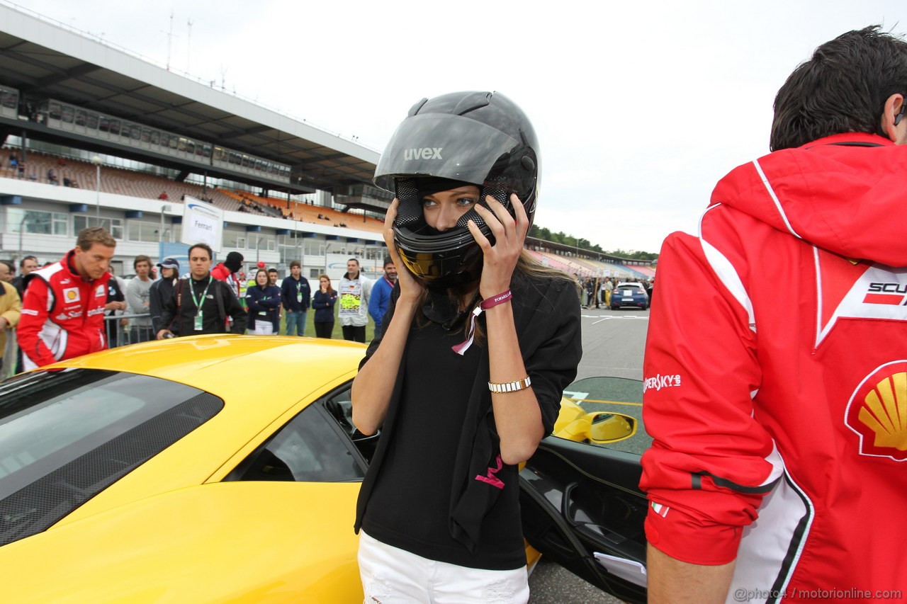GP GERMANIA, 20.07.2012 - Fernando Alonso (ESP) Ferrari F2012 with his Ragazzafriend Dasha Kapustina (RUS)