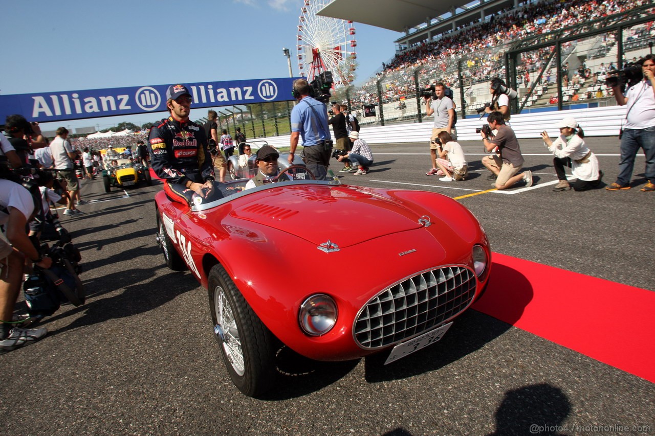 GP GIAPPONE, 07.10.2012- Jean-Eric Vergne (FRA) Scuderia Toro Rosso STR7 at drivers parade  