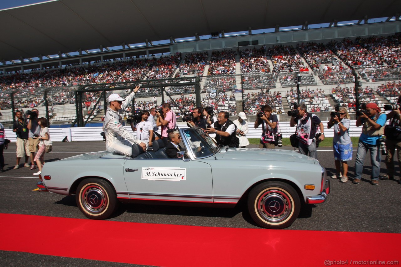 GP GIAPPONE, 07.10.2012- Michael Schumacher (GER) Mercedes AMG F1 W03 at drivers parade  