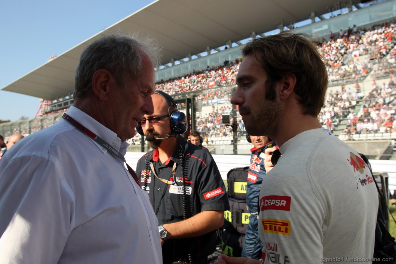 GP GIAPPONE, 07.10.2012- Gara, Helmut Marko (AUT), Red Bull Racing, Red Bull Advisor e Jean-Eric Vergne (FRA) Scuderia Toro Rosso STR7 
