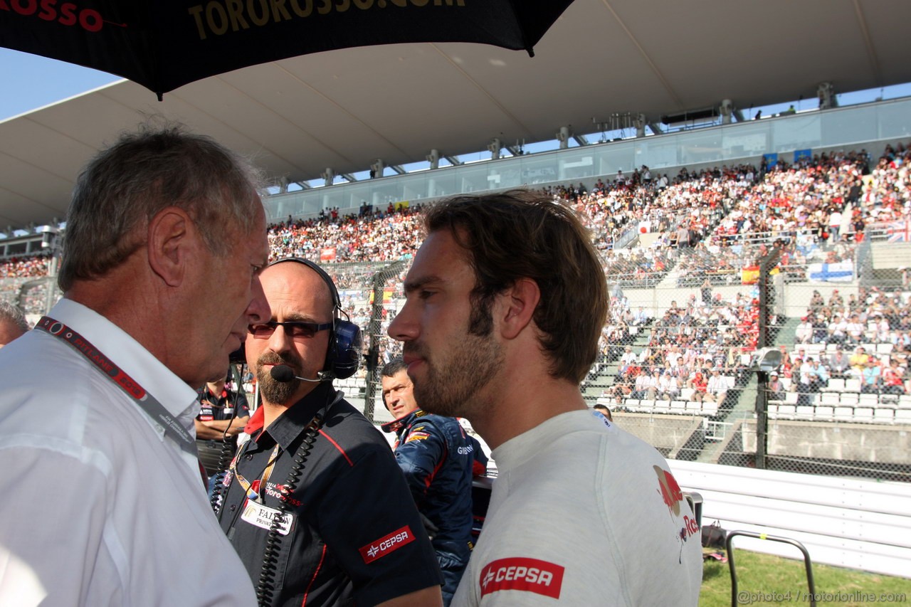GP GIAPPONE, 07.10.2012- Gara, Helmut Marko (AUT), Red Bull Racing, Red Bull Advisor e Jean-Eric Vergne (FRA) Scuderia Toro Rosso STR7