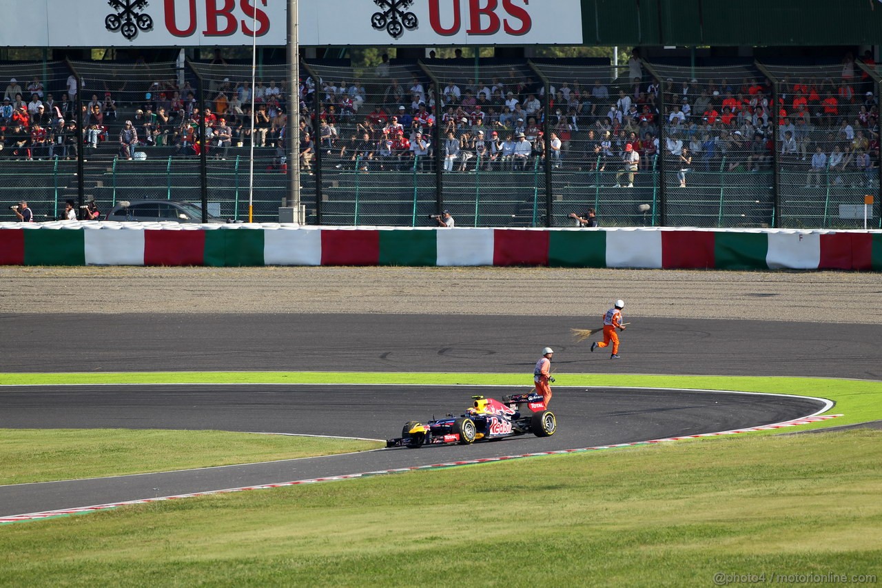 GP GIAPPONE, 07.10.2012- Gara, Crash, Mark Webber (AUS) Red Bull Racing RB8 