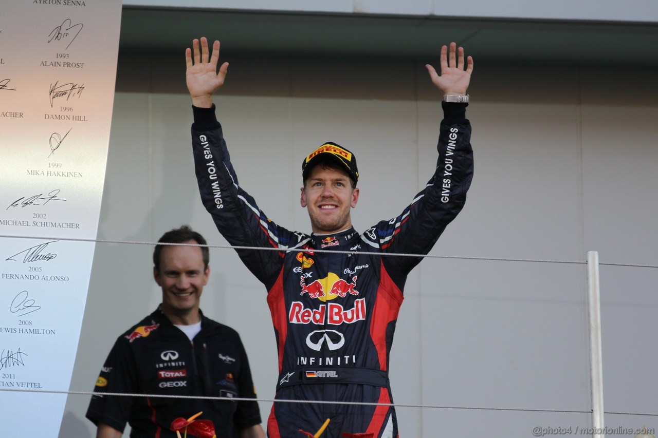 GP GIAPPONE, 07.10.2012- Gara, Sebastian Vettel (GER) Red Bull Racing RB8 vincitore e secondo Felipe Massa (BRA) Ferrari F2012