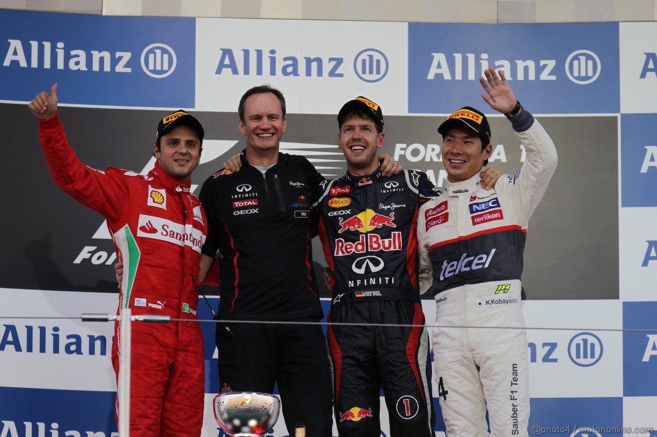 GP GIAPPONE, 07.10.2012- Gara, secondo Felipe Massa (BRA) Ferrari F2012, Sebastian Vettel (GER) Red Bull Racing RB8 vincitore e terzo Kamui Kobayashi (JAP) Sauber F1 Team C31 