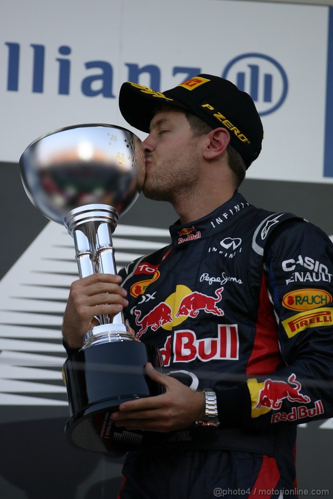GP GIAPPONE, 07.10.2012- Gara, Sebastian Vettel (GER) Red Bull Racing RB8 vincitore
