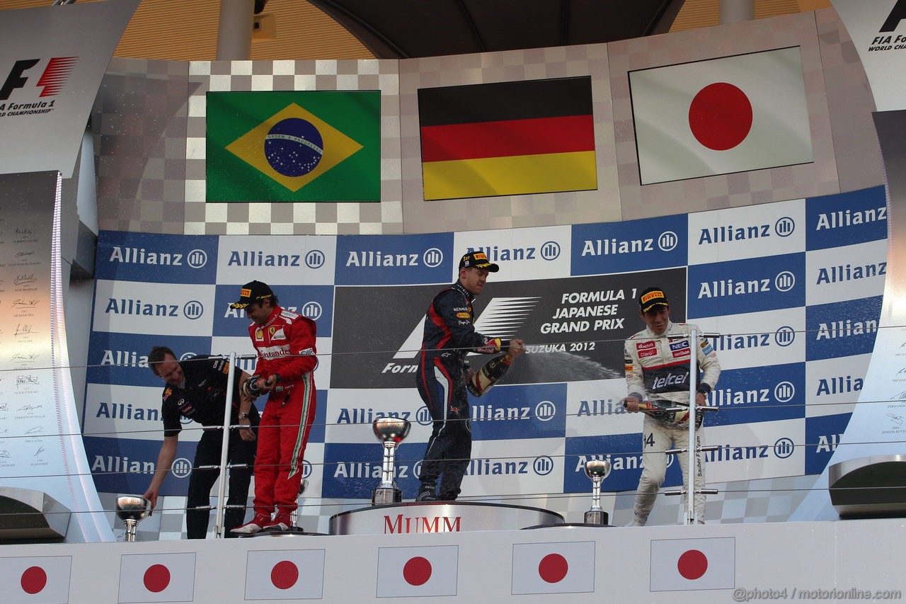 GP GIAPPONE, 07.10.2012- Gara, Sebastian Vettel (GER) Red Bull Racing RB8 vincitore, secondo Felipe Massa (BRA) Ferrari F2012 Na terzo Kamui Kobayashi (JAP) Sauber F1 Team C31