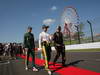 GP GIAPPONE, 07.10.2012- Vitaly Petrov (RUS) Caterham F1 Team CT01, Heikki Kovalainen (FIN) Caterham F1 Team CT01 e Kimi Raikkonen (FIN) Lotus F1 Team E20 
