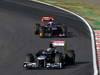 GP GIAPPONE, 07.10.2012- Gara, Pastor Maldonado (VEN) Williams F1 Team FW34 davanti a Daniel Ricciardo (AUS) Scuderia Toro Rosso STR7 