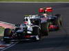 GP GIAPPONE, 07.10.2012- Gara, Sergio Prez (MEX) Sauber F1 Team C31 davanti a Lewis Hamilton (GBR) McLaren Mercedes MP4-27 