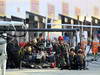 GP GIAPPONE, 07.10.2012- Gara, Pit Stop, Romain Grosjean (FRA) Lotus F1 Team E20 