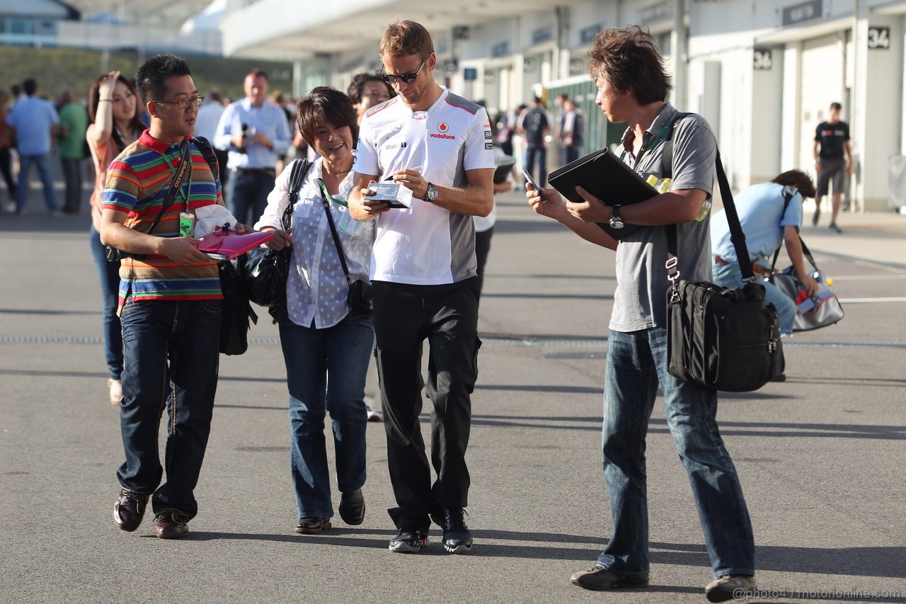 GP GIAPPONE, 04.10.2012- Jenson Button (GBR) McLaren Mercedes MP4-27 