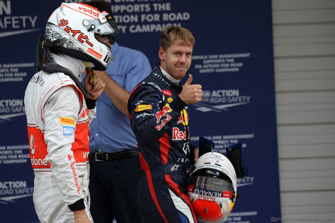 GP GIAPPONE, 06.10.2012- Qualifiche, terzo Jenson Button (GBR) McLaren Mercedes MP4-27 e Sebastian Vettel (GER) Red Bull Racing RB8 pole position 
