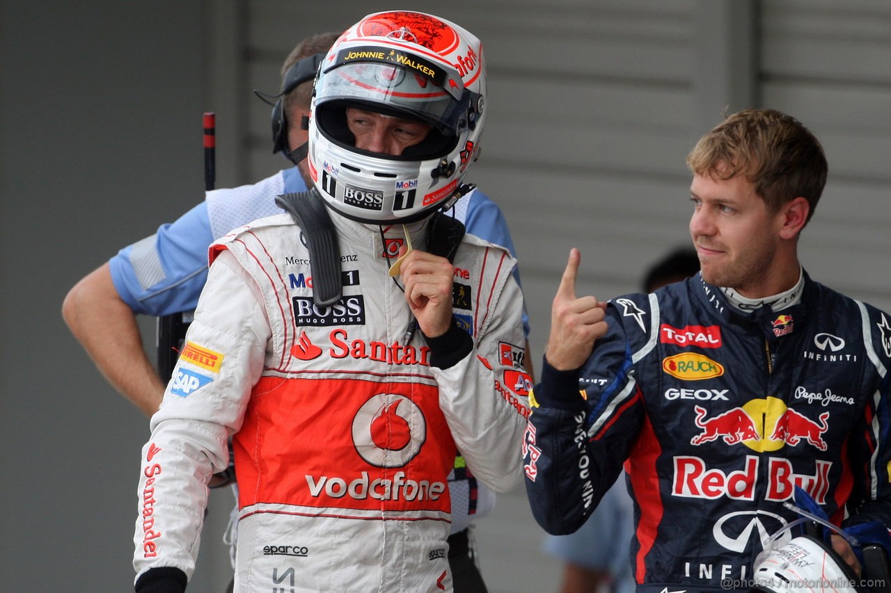 GP GIAPPONE, 06.10.2012- Qualifiche, terzo Jenson Button (GBR) McLaren Mercedes MP4-27 e Sebastian Vettel (GER) Red Bull Racing RB8 pole position 