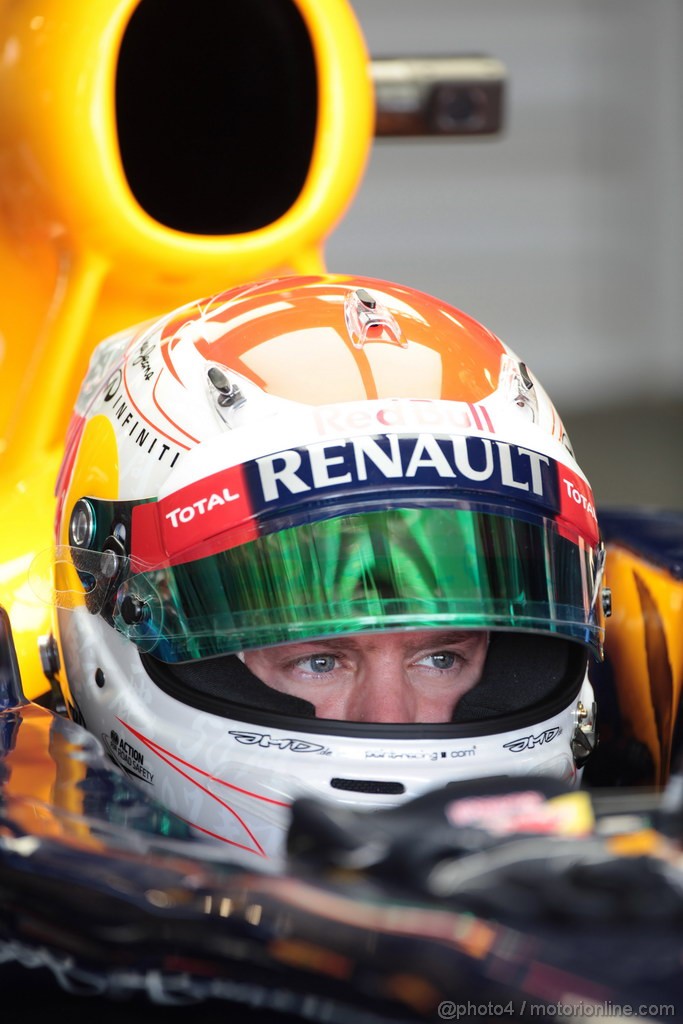 GP GIAPPONE, 05.10.2012- Prove Libere 1, Sebastian Vettel (GER) Red Bull Racing RB8 