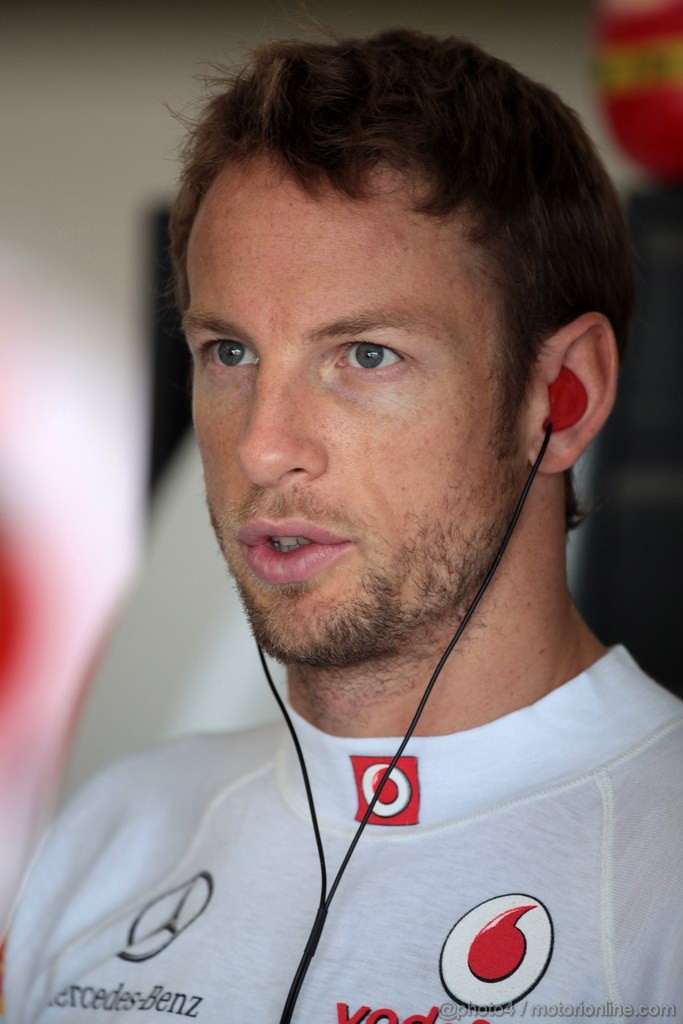 GP GIAPPONE, 05.10.2012- Prove Libere 1, Jenson Button (GBR) McLaren Mercedes MP4-27 