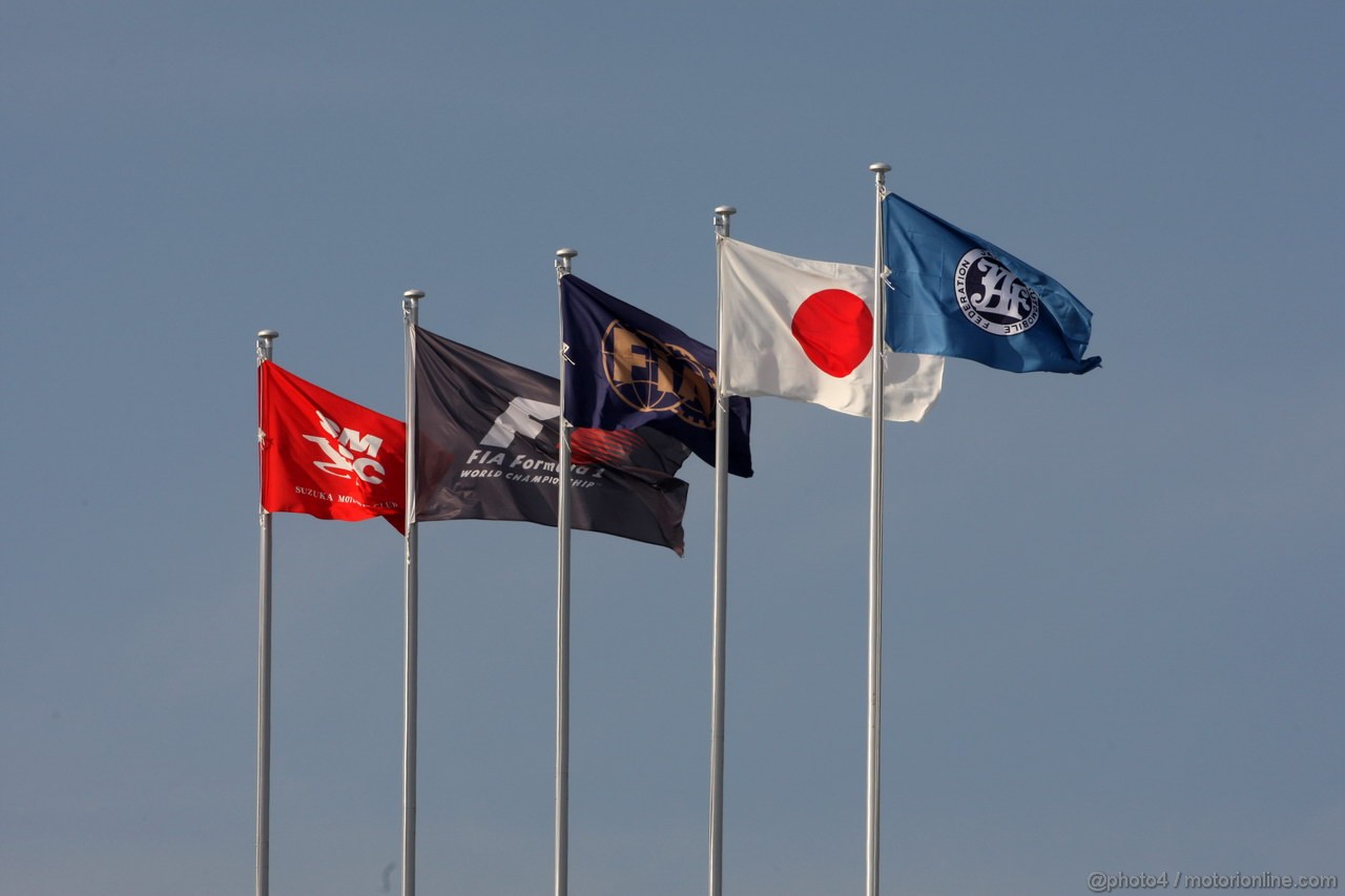 GP GIAPPONE, 05.10.2012- Prove Libere 2, Flags