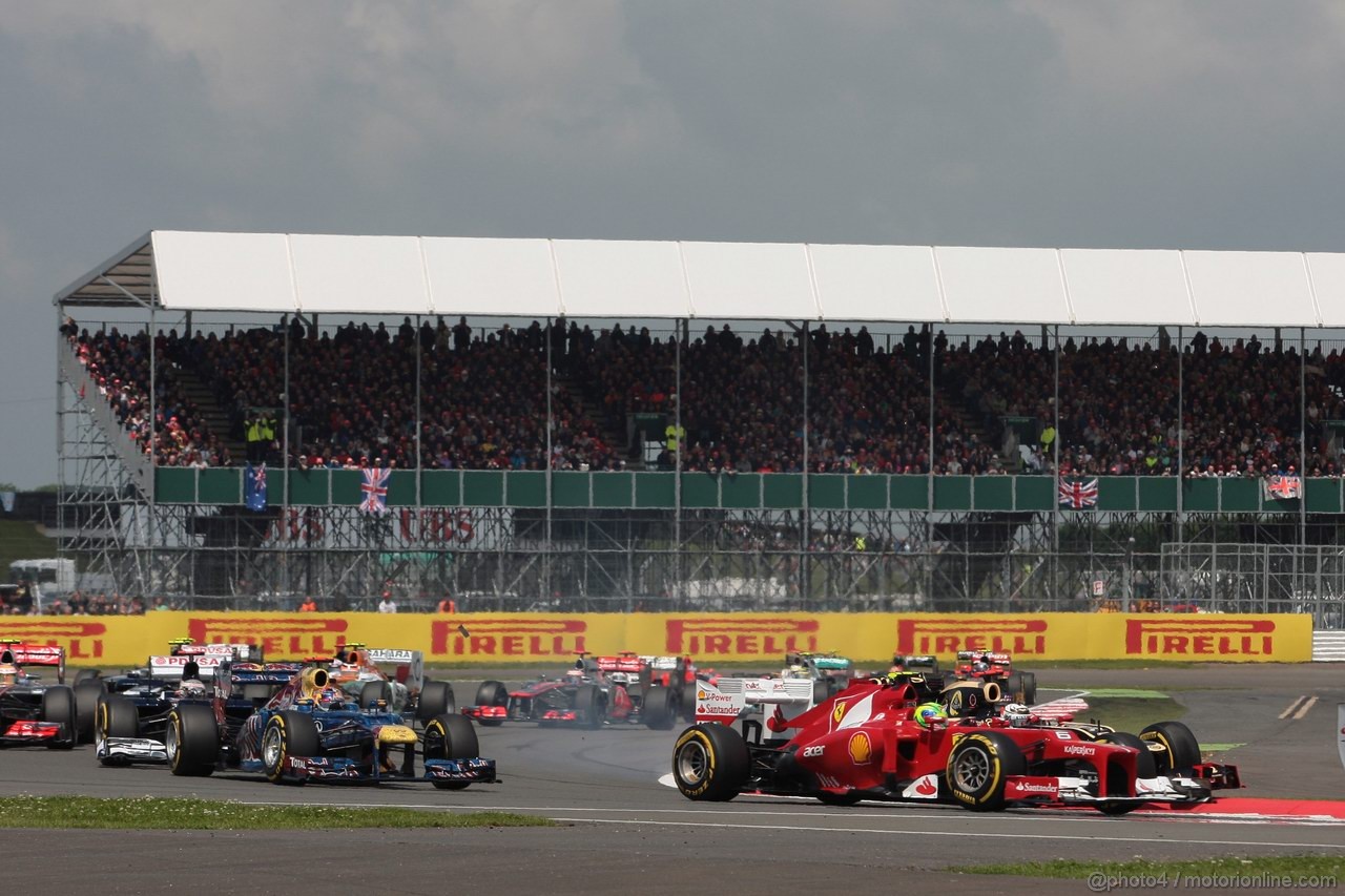 GP GRAN BRETAGNA, 08.07.2012- Gara, Start of the race, Felipe Massa (BRA) Ferrari F2012 e Kimi Raikkonen (FIN) Lotus F1 Team E20 