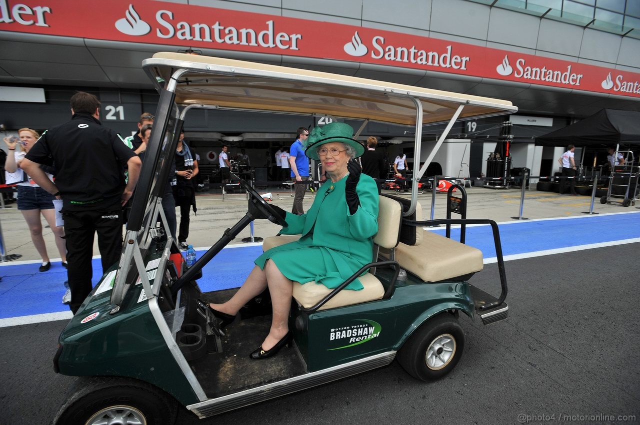 GP GRAN BRETAGNA, 05.07.2012- Look -a-like Queen Elizabeth II