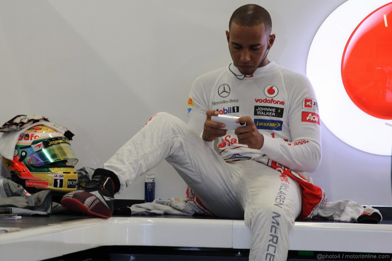 GP GRAN BRETAGNA, 06.07.2012- Prove Libere 2, Lewis Hamilton (GBR) McLaren Mercedes MP4-27 