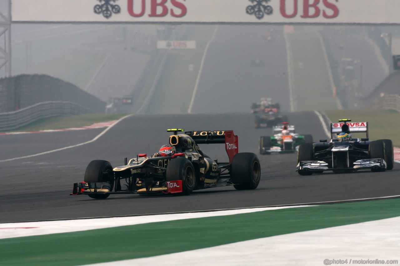 GP INDIA, 28.10.2012- Gara, Romain Grosjean (FRA) Lotus F1 Team E20 e Bruno Senna (BRA) Williams F1 Team FW34 