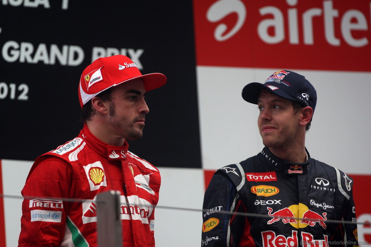 GP INDIA, 28.10.2012- Gara, secondo Fernando Alonso (ESP) Ferrari F2012 e Sebastian Vettel (GER) Red Bull Racing RB8 vincitore