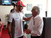 GP INDIA, 28.10.2012- Bernie Ecclestone (GBR) CEO Formula One Group (FOM) celebrates his 82nd birthday with Lewis Hamilton (GBR) McLaren.