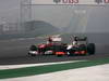 GP INDIA, 28.10.2012- Gara, Fernando Alonso (ESP) Ferrari F2012 e Narain Karthikeyan (IND) HRT Formula 1 Team F112 