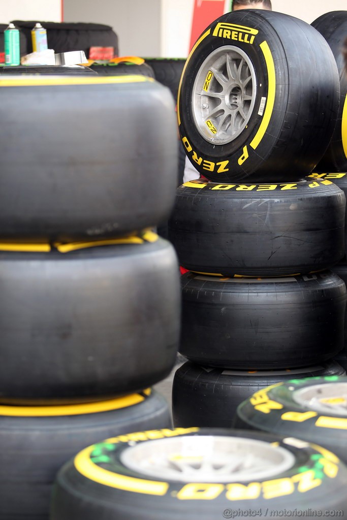 GP INDIA, 25.10.2012- OZ Wheels e Pirelli Tyres