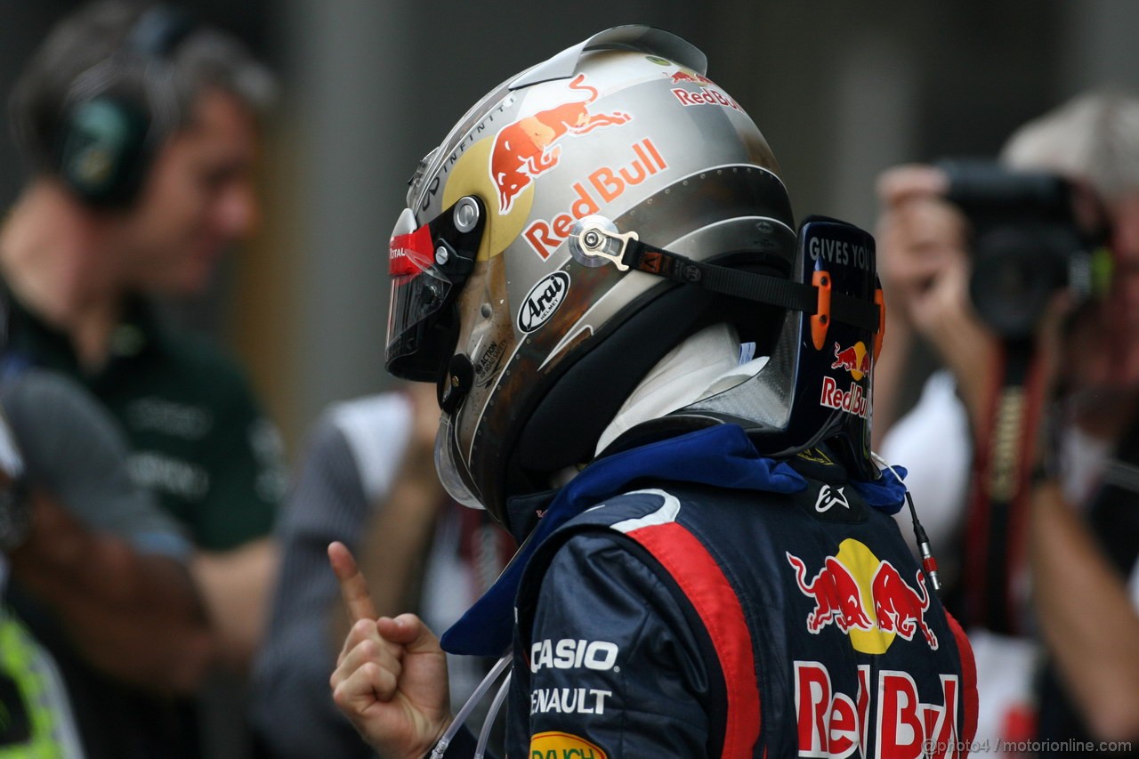 GP INDIA, 27.10.2012- Qualifiche, Sebastian Vettel (GER) Red Bull Racing RB8 pole position 