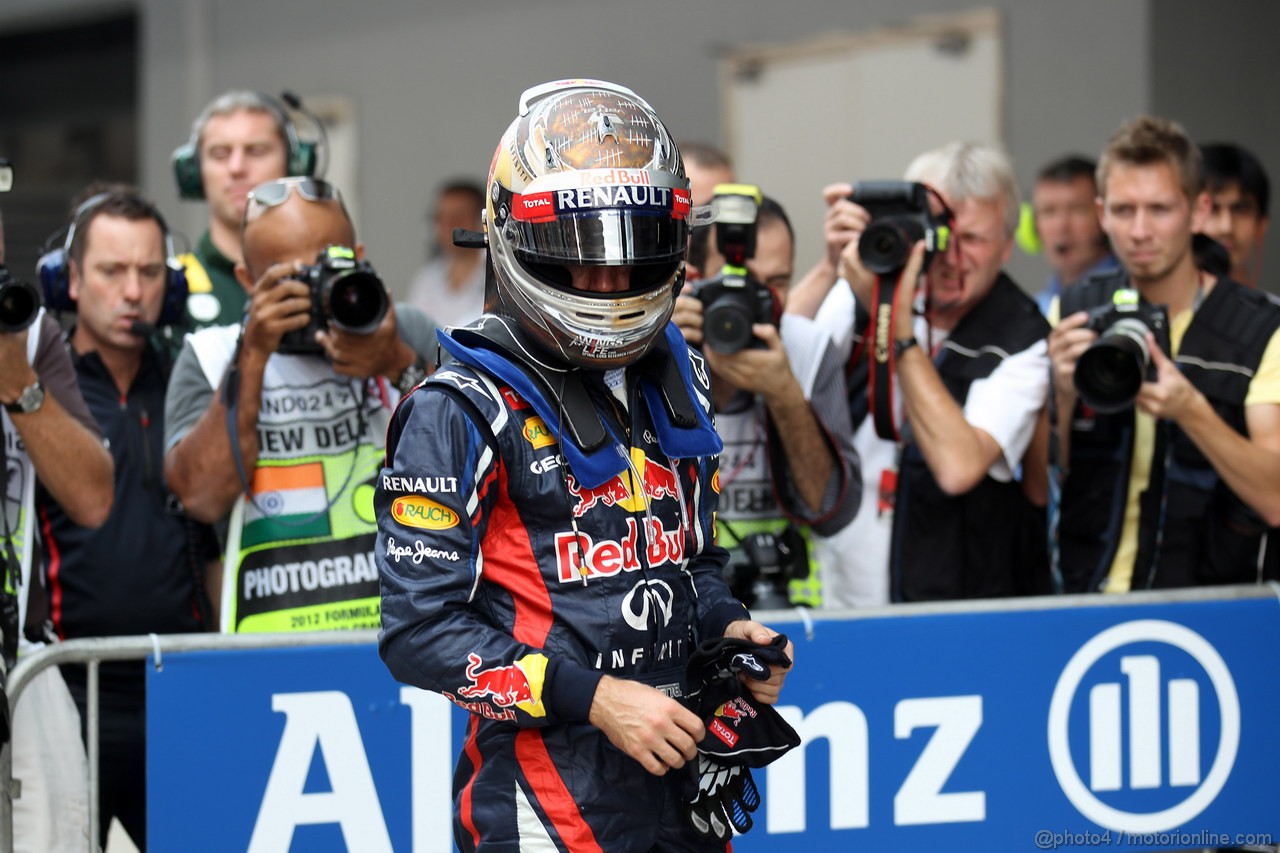 GP INDIA, 27.10.2012- Qualifiche, Sebastian Vettel (GER) Red Bull Racing RB8 pole position 