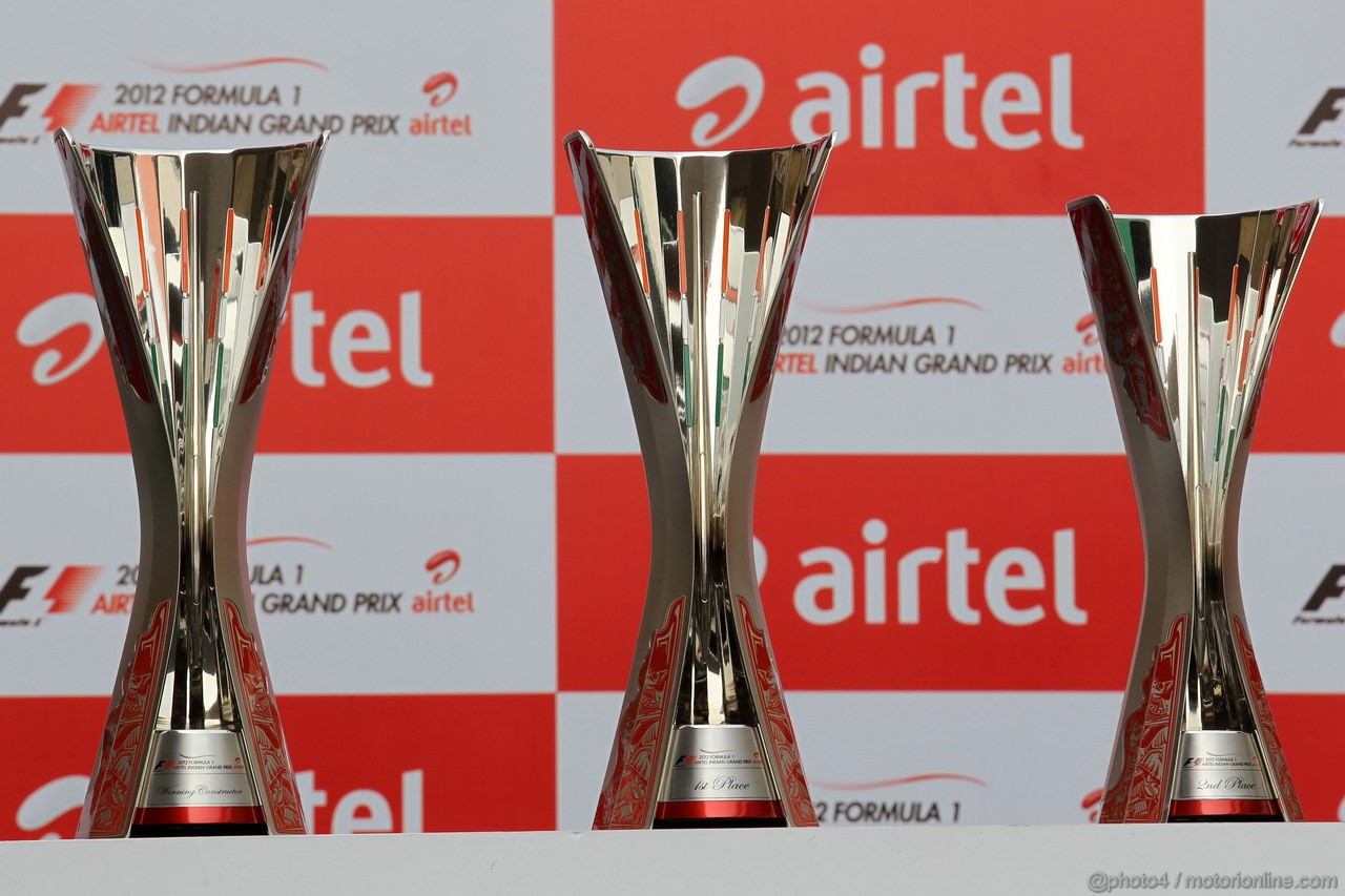 GP INDIA, 26.10.2012- Gara trophies