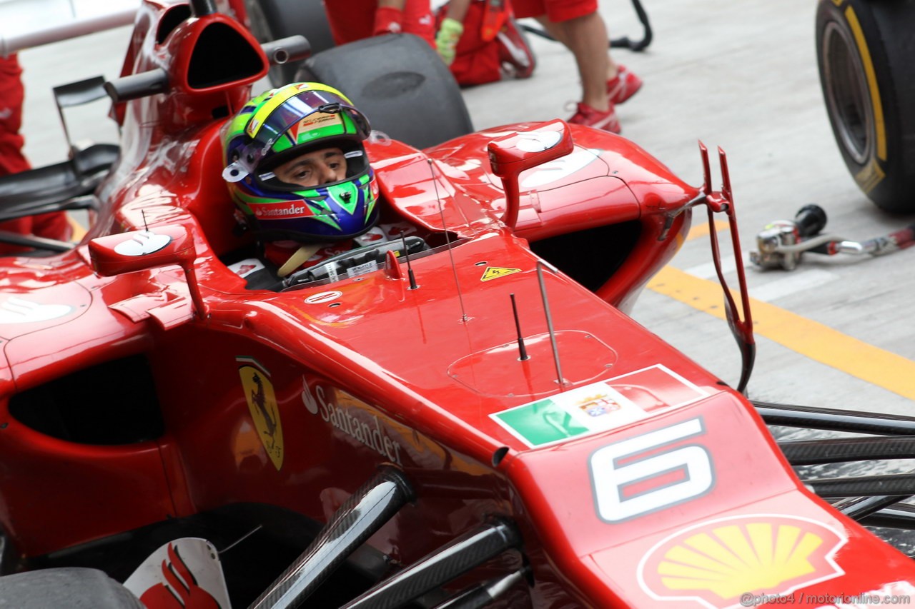 GP INDIA, 26.10.2012- Prove Libere 2, The car of Felipe Massa (BRA) Ferrari F2012 with the flag of the Italian Navy