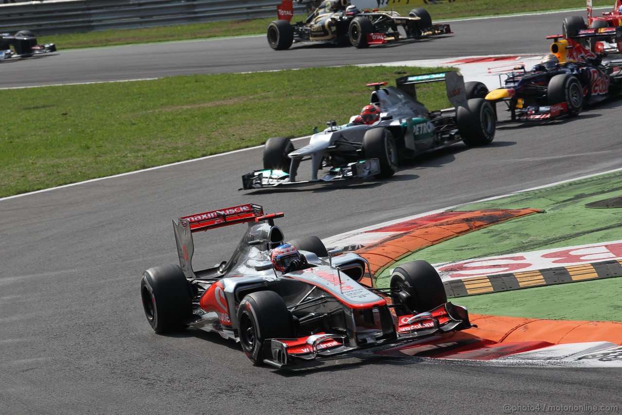 GP ITALIA, 09.09.2012- Gara,  Jenson Button (GBR) McLaren Mercedes MP4-27 davanti a Michael Schumacher (GER) Mercedes AMG F1 W03 