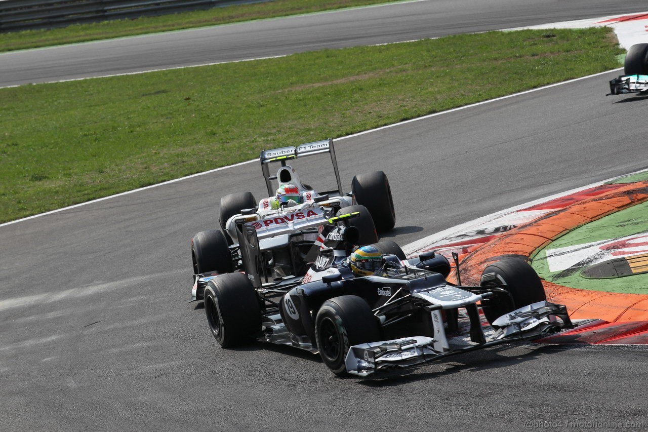 GP ITALIA, 09.09.2012- Gara,  Bruno Senna (BRA) Williams F1 Team FW34 davanti a Sergio Prez (MEX) Sauber F1 Team C31 