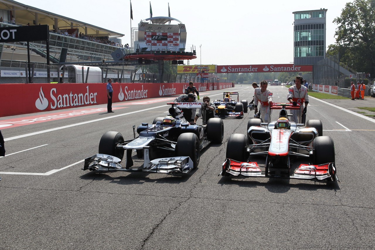 GP ITALIA, 09.09.2012- Gara,  Pastor Maldonado (VEN) Williams F1 Team FW34 e Lewis Hamilton (GBR) McLaren Mercedes MP4-27 