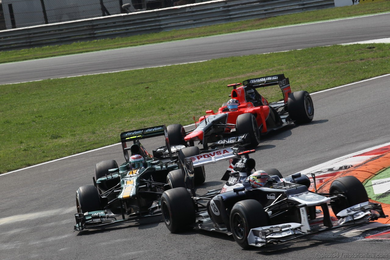 GP ITALIA, 09.09.2012- Gara,  Pastor Maldonado (VEN) Williams F1 Team FW34 e Vitaly Petrov (RUS) Caterham F1 Team CT01 