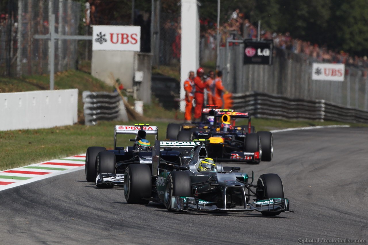 GP ITALIA, 09.09.2012- Gara,  Nico Rosberg (GER) Mercedes AMG F1 W03 davanti a Bruno Senna (BRA) Williams F1 Team FW34 