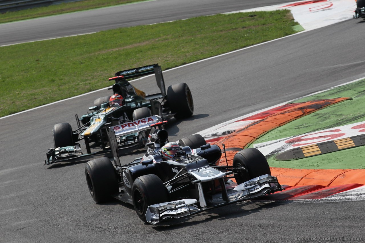 GP ITALIA, 09.09.2012- Gara,  Pastor Maldonado (VEN) Williams F1 Team FW34 e Heikki Kovalainen (FIN) Caterham F1 Team CT01 