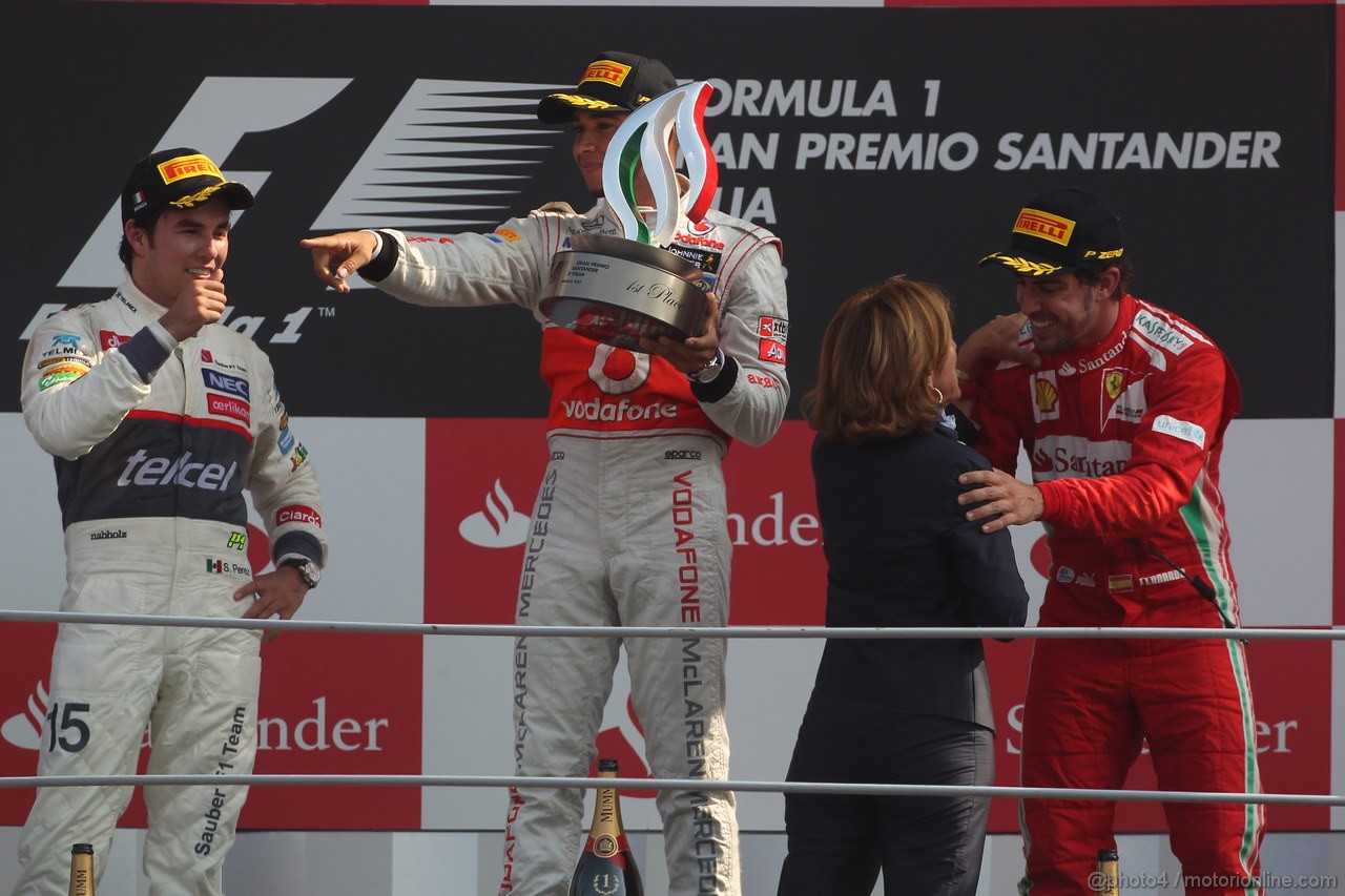 GP ITALIA, 09.09.2012- Gara,  secondo Sergio Prez (MEX) Sauber F1 Team C31, Lewis Hamilton (GBR) McLaren Mercedes MP4-27 pole position e terzo Fernando Alonso (ESP) Ferrari F2012 with Elza Fornero (ITA), Ministro del Lavoro