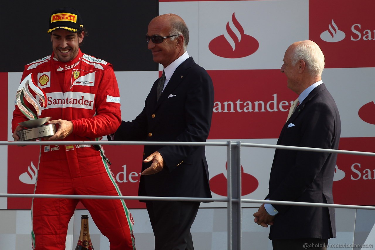 GP ITALIA, 09.09.2012- Gara,  terzo Fernando Alonso (ESP) Ferrari F2012 e Dr. Angelo Sticchi Damiani (ITA) Aci Csai President 