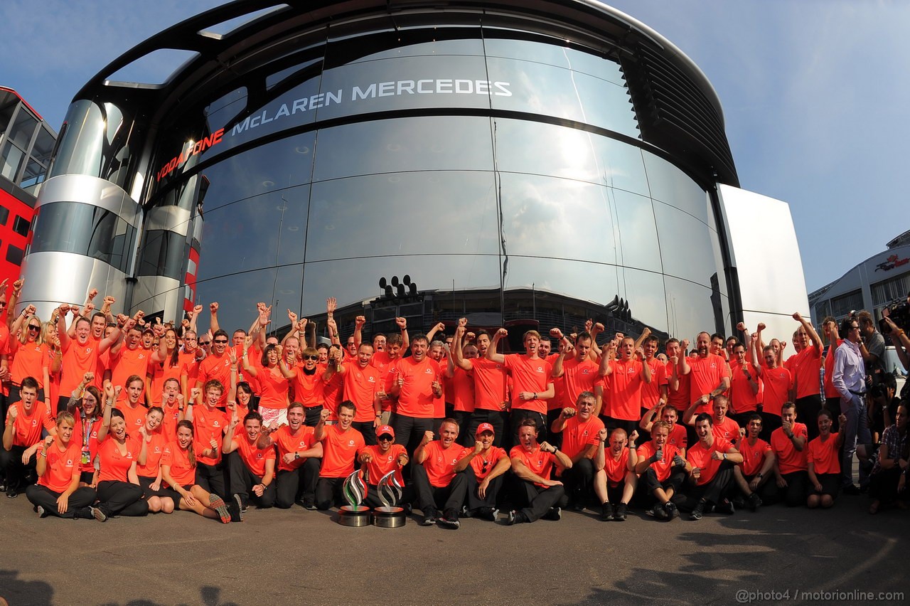 GP ITALIA, 09.09.2012- Gara, Festeggiamenti, Lewis Hamilton (GBR) McLaren Mercedes MP4-27 vincitore 