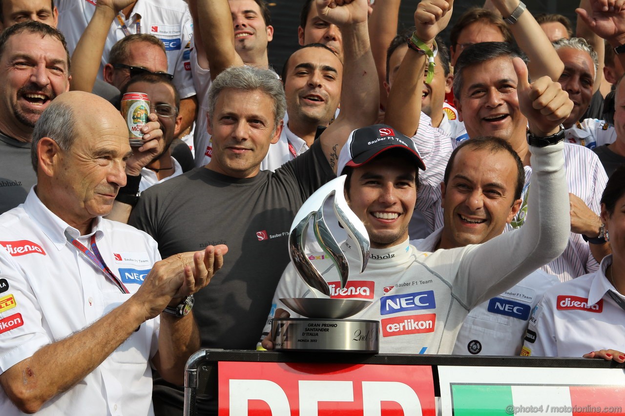 GP ITALIA, 09.09.2012- Gara, Festeggiamenti, secondo Sergio Prez (MEX) Sauber F1 Team C31 